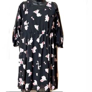 🌟SALE🌟🦋TORRID Cold Shoulder Floral Dress🦋